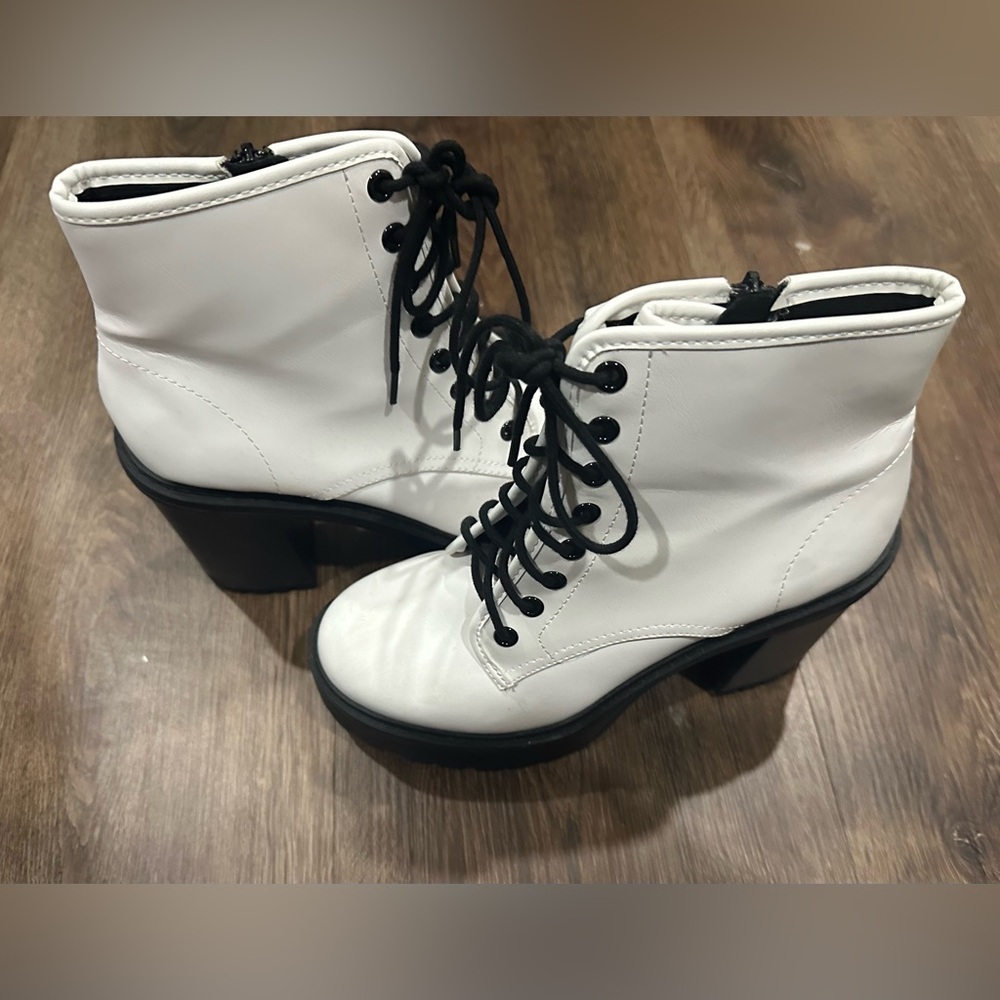Soda white boots